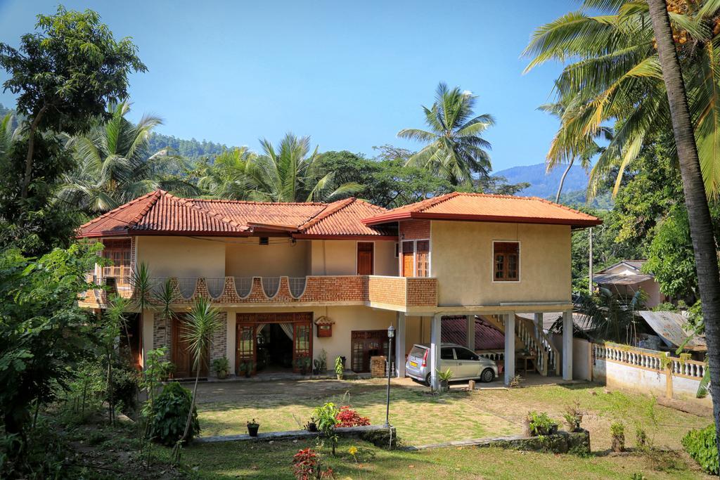 Mahaweli View Bungalow Kandy Exterior photo
